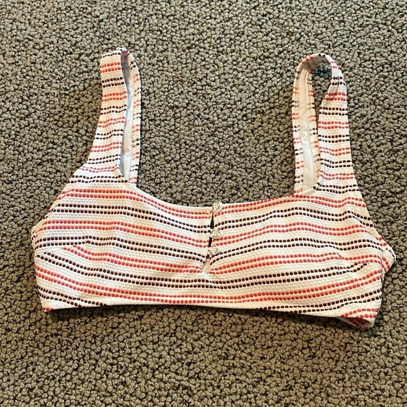 Aerie Scoop Neck Bikini Top Size Medium in Like New Condition - Picture 1 of 5